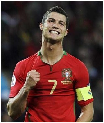 球员赛后道歉，细节感动球迷