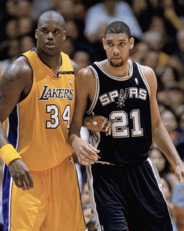 都体：尤文要求斯帕莱蒂遵守正装规定，比赛时不可以穿运动服（都体：尤文要求斯帕莱蒂按正装规范出场，比赛时禁穿运动服）